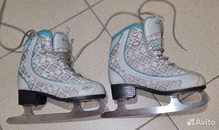 Женские фигурные коньки