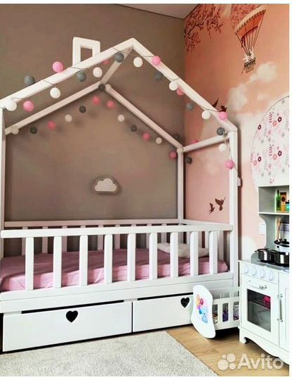 Детская кровать с ящиками