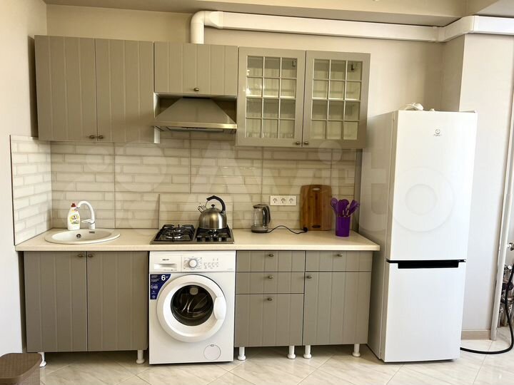 2-к. квартира, 100 м², 3/9 эт.