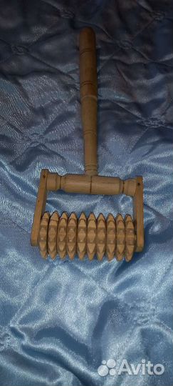 Деревянный роликовый массажёр