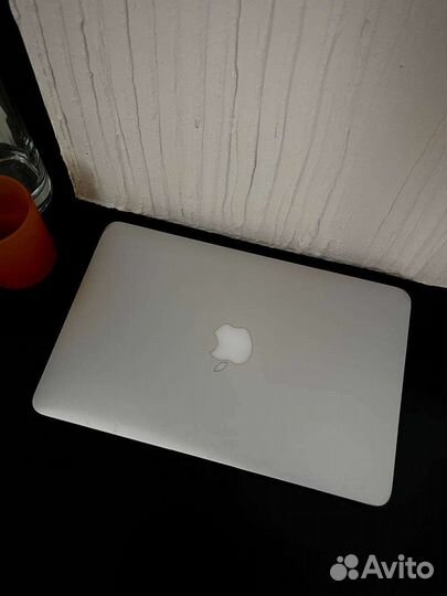 Apple MacBook Air 11 2011