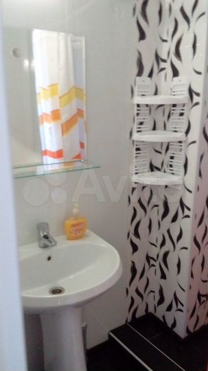 Комната 35 м² в 1-к., 1/3 эт.