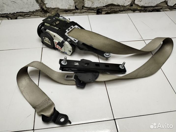 Ремень безопасности передний правый Mercedes W218