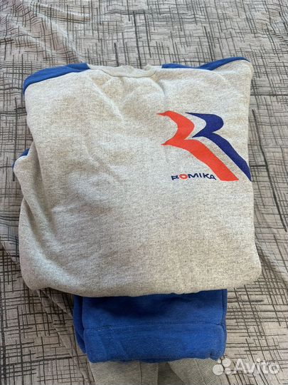 Спортивный костюм