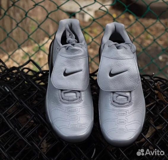 Кроссовки nike air max plus tiempo grey