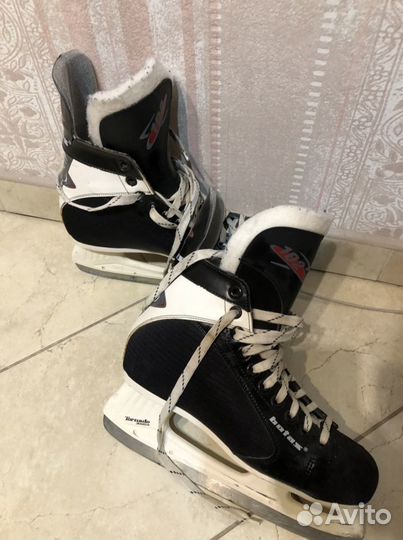 Коньки хоккейные