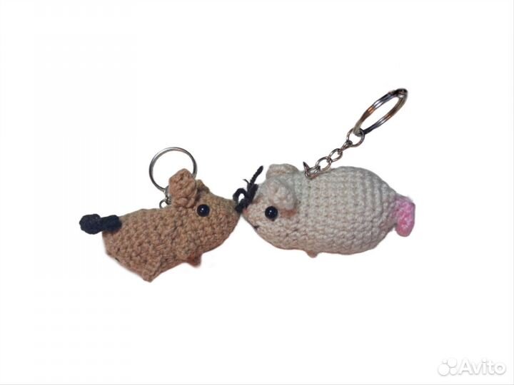 Брелок мышь крыса вязаная
