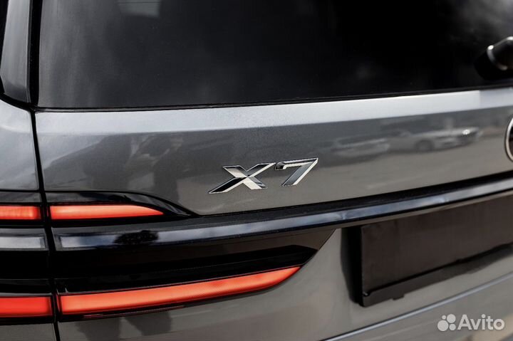 BMW X7 3.0 AT, 2024, 1 км