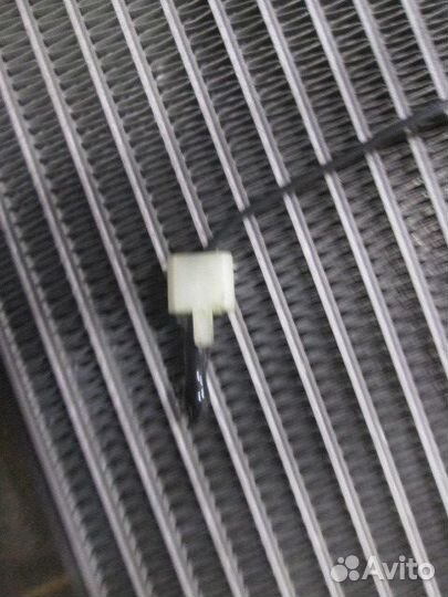 Радиатор кондиционера (конденсер) Opel Antara 2006