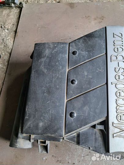 Корпус воздушного фильтра Mercedes w220