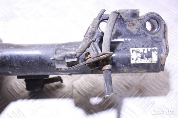 Амортизатор передний правый Lexus Rx 1998 2003