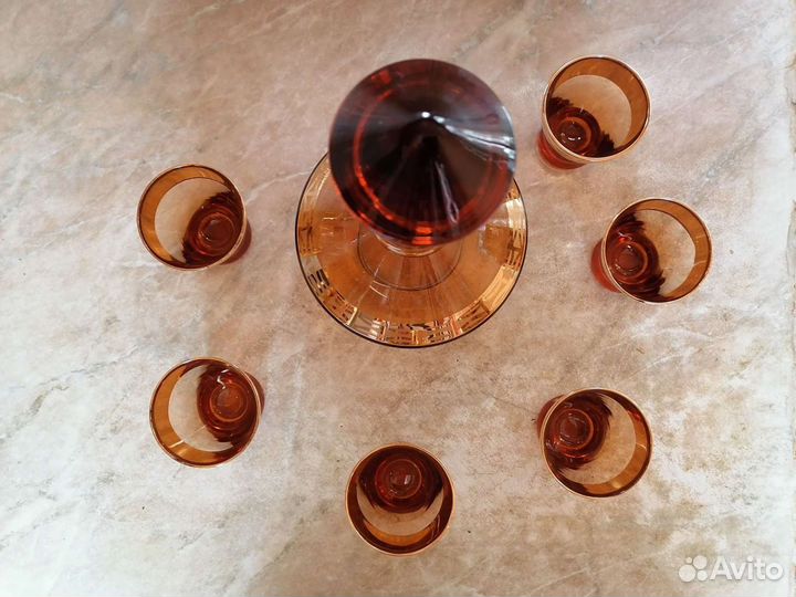 Набор посуды (графин + стопки) (новый)