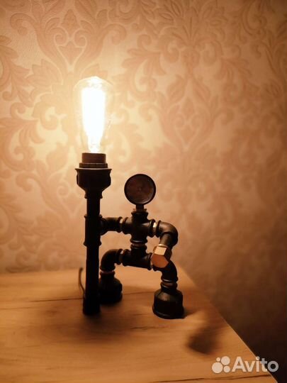Светильник,лампа настольная