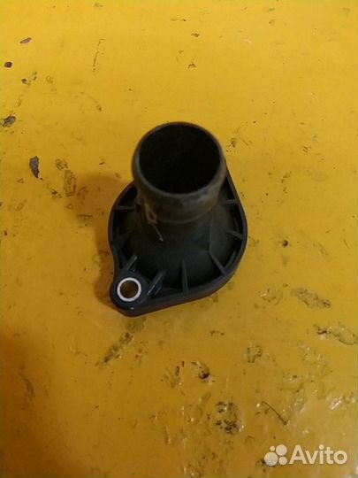 Корпус термостата Тойота Ярис Витц 1.0 1krfe ksp90