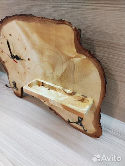 Ключница с часами, ручная работа