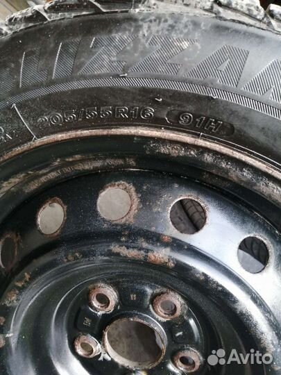 Bridgestone Blizzak LM-32 205/55 R16