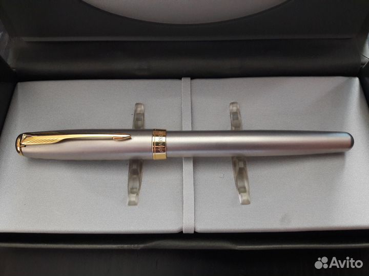 Перьевая ручка parker