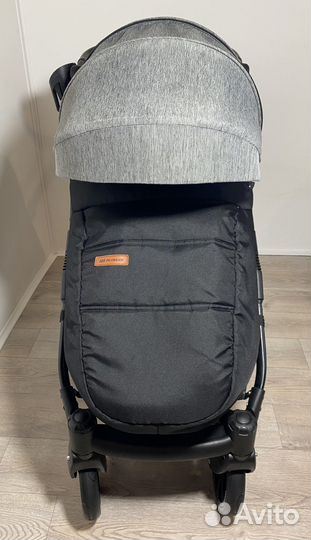 Коляска Riko Nuno Гелевые колеса