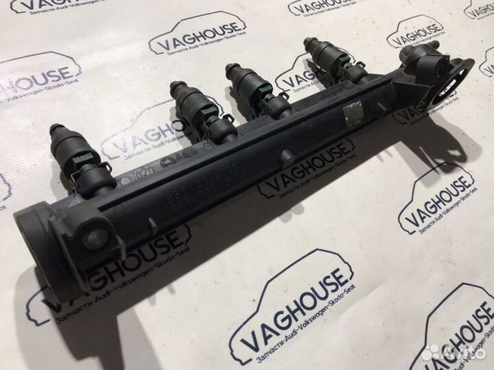 Рампа топливная Volkswagen Golf MK4 1.6 2002