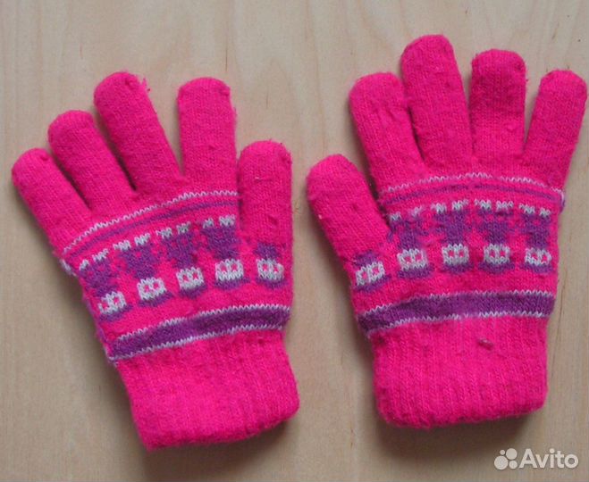 Шапки детские, варежки