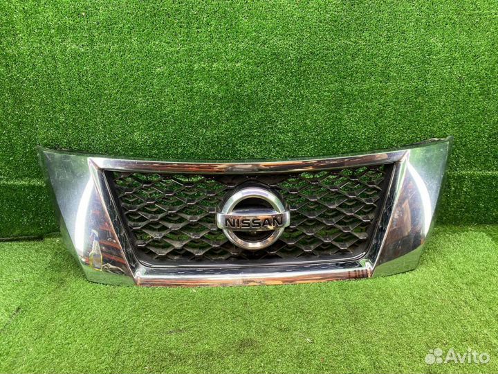 Решетка радиатора Nissan Pathfinder 15-19г 5751
