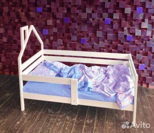 Софа из натурального дерева от 2х лет высокий борт