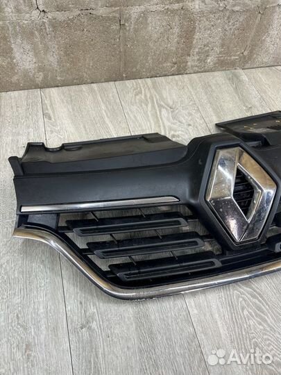 Решетка радиатора Renault Logan 2 K7M 2018