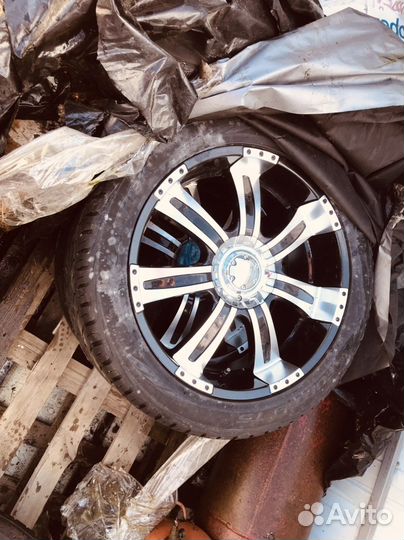 Maxtrek Fortis T5 305/40 R22 V