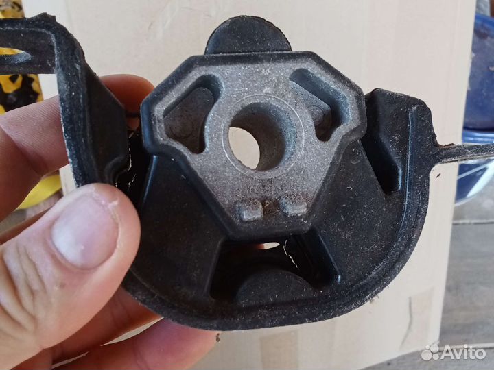 Опора двигателя ваз 1118, 2190 задняя брт