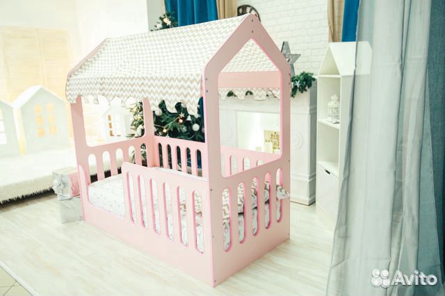 Детская кровать домик