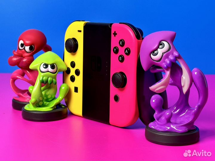 Оригинлаьный Грип с зарядкой для Nintendo Switch