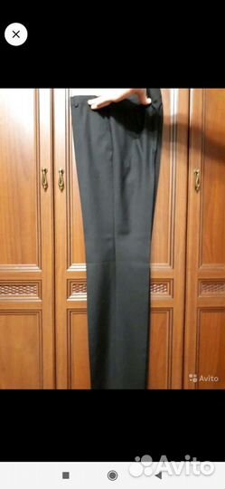 Школьные костюмы разные, брюки классические