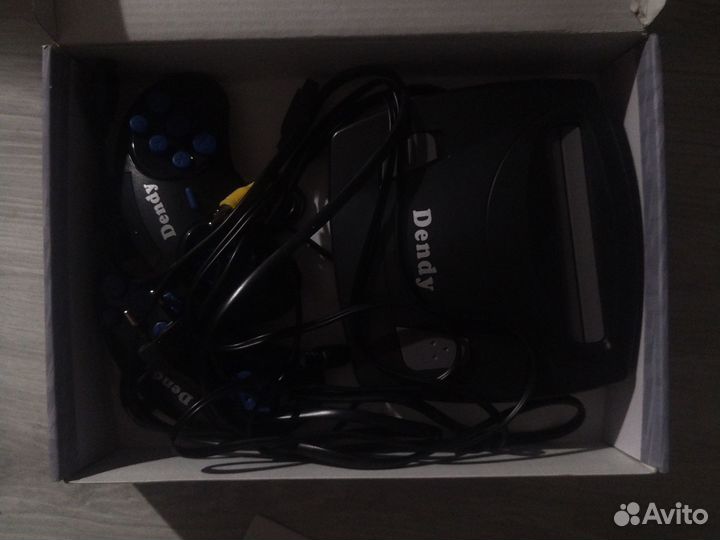 Игровая приставка dendy