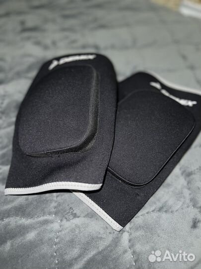 Наколенники