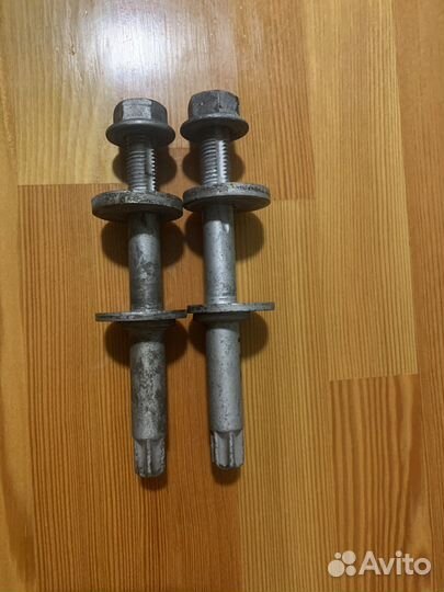 Комплект развальных болтов BMW
