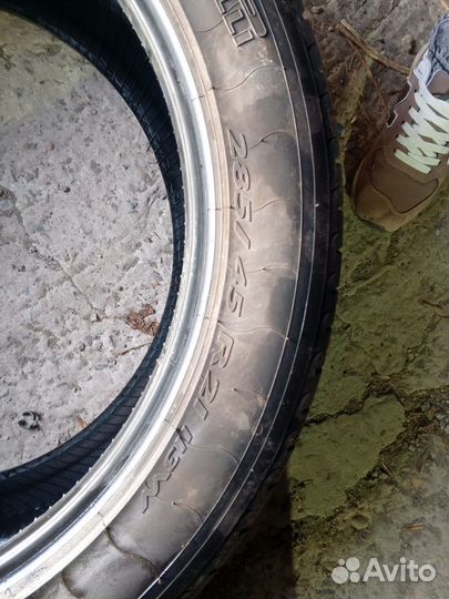 Pirelli Scorpion 285/45 R21 28M