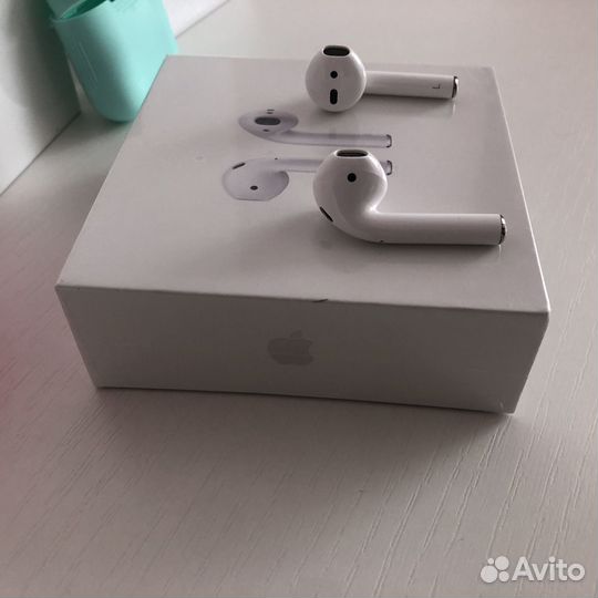 Apple AirPods