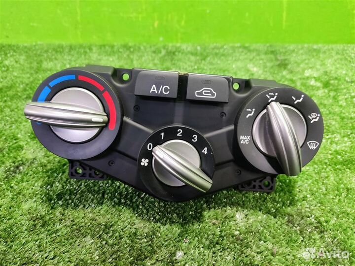 Панель управления отопителя KIA RIO 2 (JB) 2006