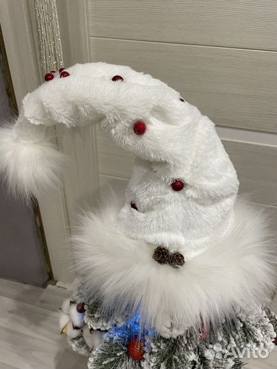 Елка искусственная в горшке