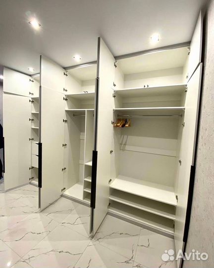 Стильный шкаф