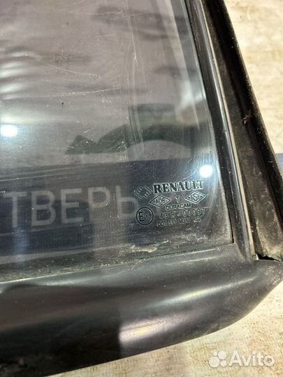 Стекло заднее правое Renault Symbol 1 1.4