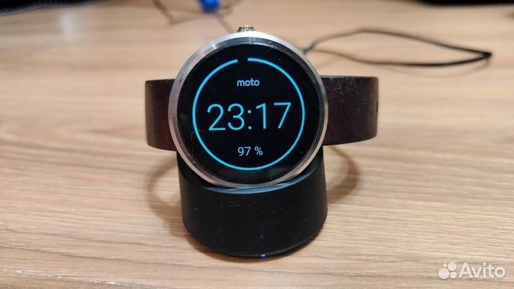 Motorola Moto 360 1rd Gen смарт часы