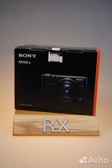 Sony Cyber-shot DSC-RX100M6