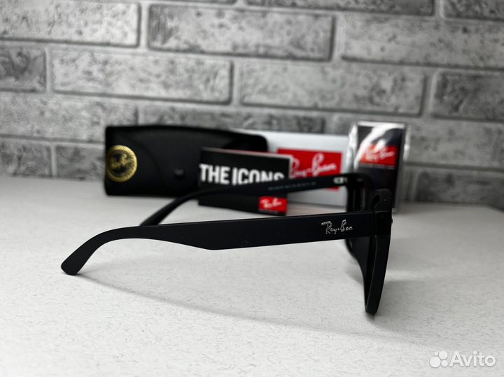 Солнцезащитные очки Ray Ban Sunglass RB 4391D