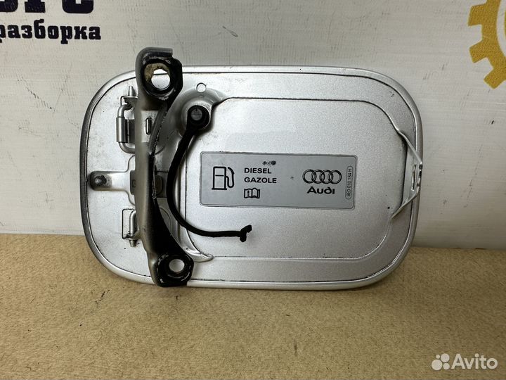 Лючок бензобака Audi A4 B6 2004