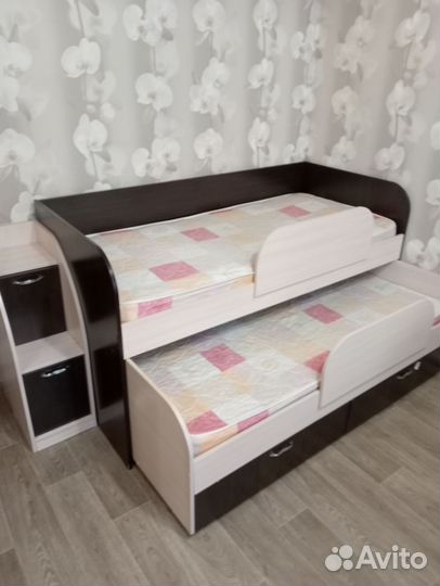 Двухъярусная кровать выдвижная с ящиками