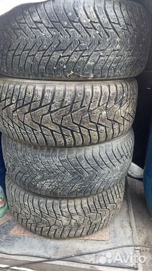 Nokian Tyres Hakkapeliitta 9 235/45 R17