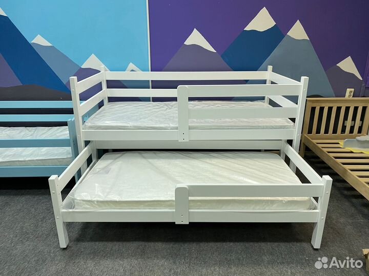 Двухъярусная кровать