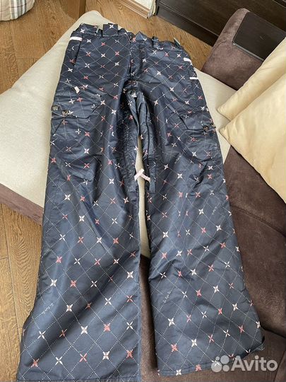 Сноубордический женский костюм