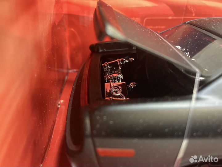 Модель автомобиля Dodge challenger 2008 1:24